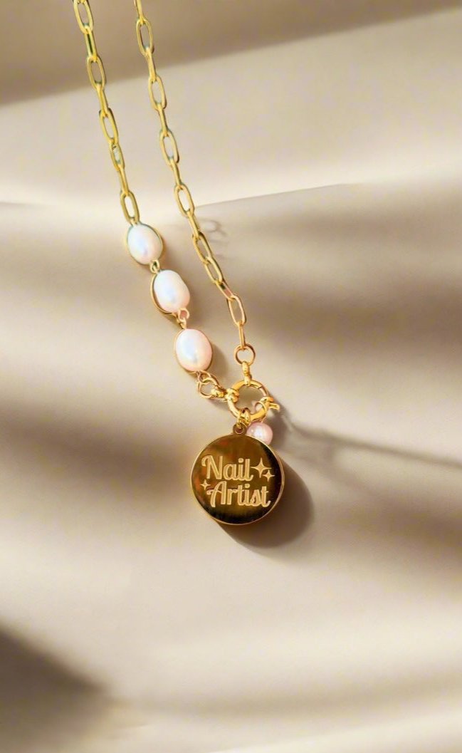 NAIL ARTIST NECKLACE